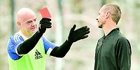 Футбол или деньги. За что воюют ФИФА и УЕФА