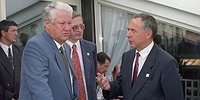 Раздвоение министра: как Россия проспала расширение НАТО