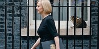 Лиз Трасс идет навстречу британскому шторму